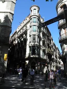 Apartaments Sant Jordi Santa Anna Barcellona